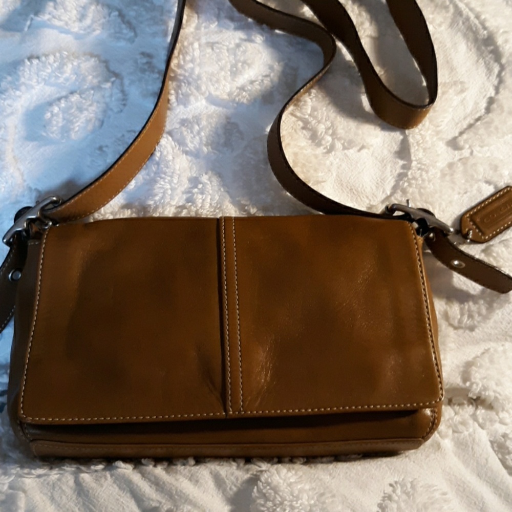 Coach Tan Leather Crossbody/Shoulder